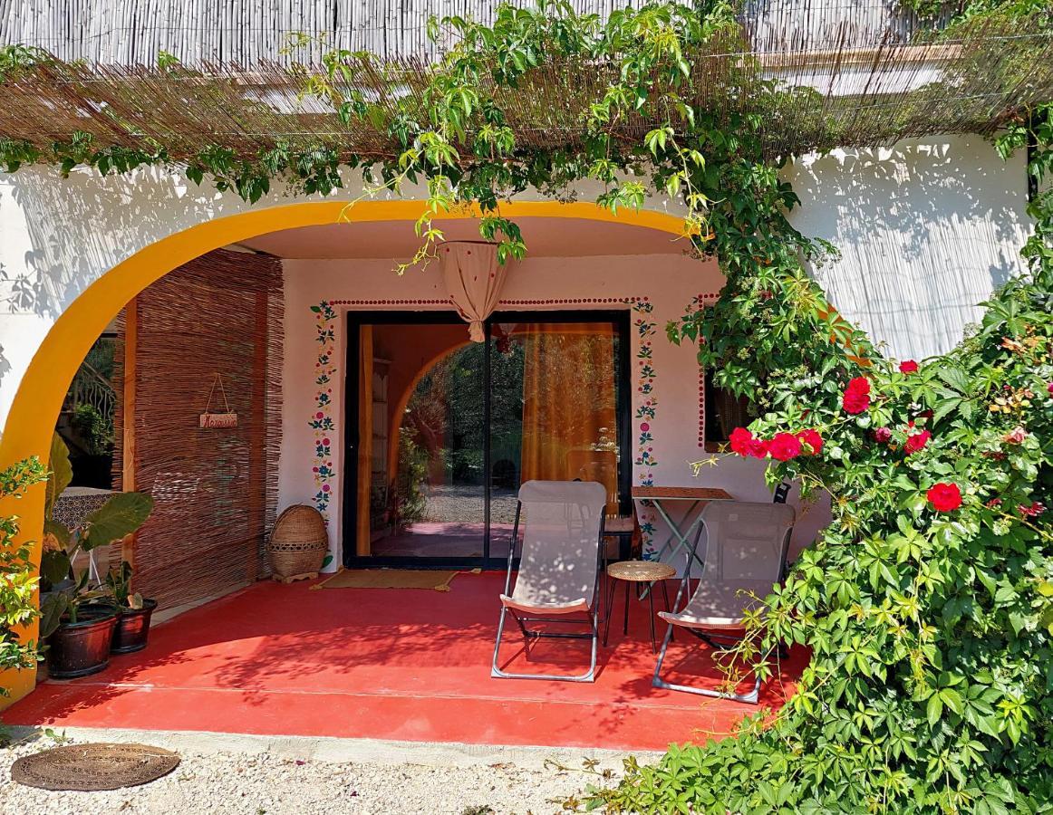 Hotel Domaine Colibri En Provence Pujaut Exteriér fotografie