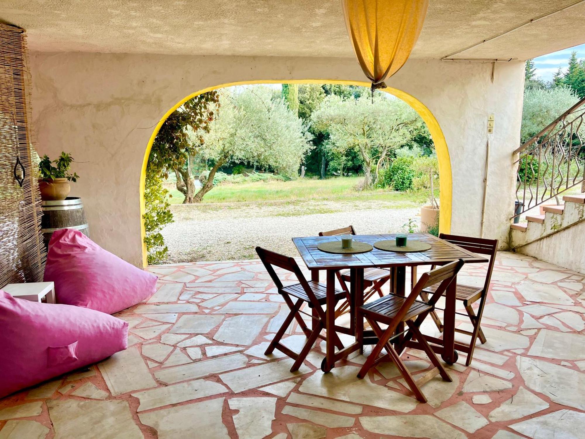 Hotel Domaine Colibri En Provence Pujaut Exteriér fotografie
